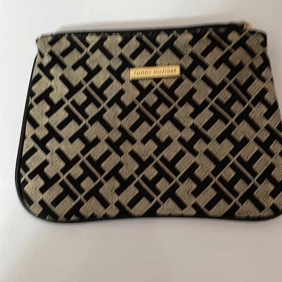 Two mini Tommy Hilfiger pouches - Picture 2 of 3